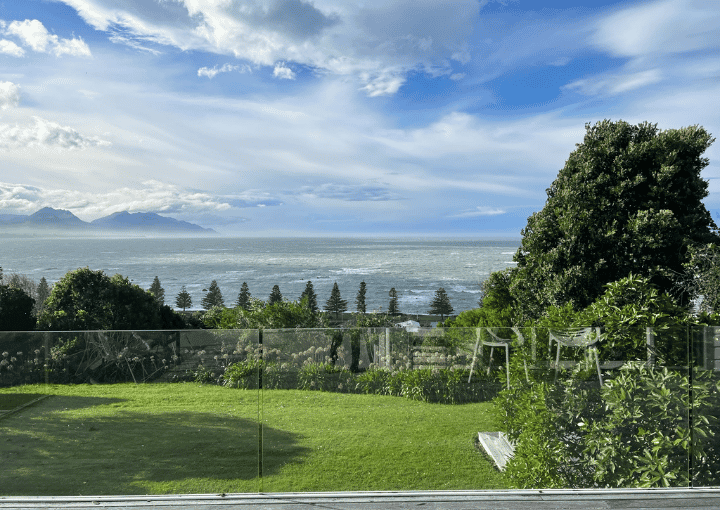 Pacific Ocean View from a Great Home Stay in Kaikoura